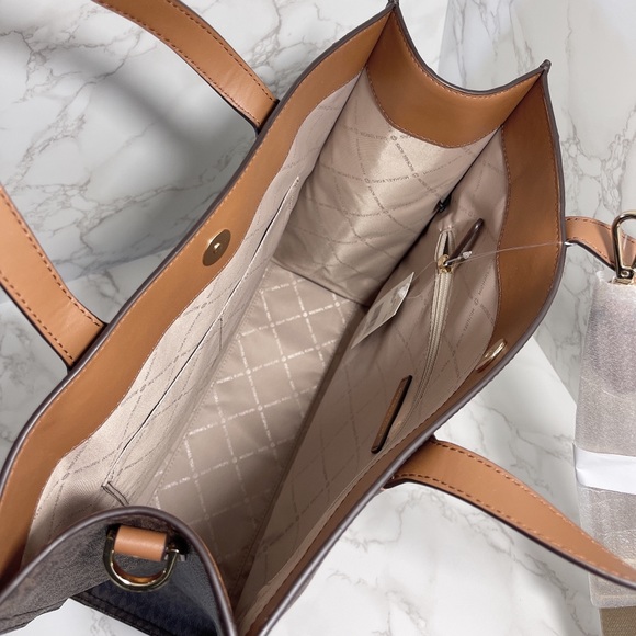 Michael Kors Kenly Large NS Tote - Picture 6 of 7